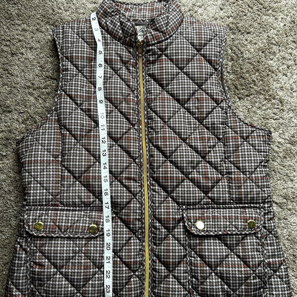 St. John’s Bay Quilted Brown and burnt orange Women's Vest. Large. GUC.